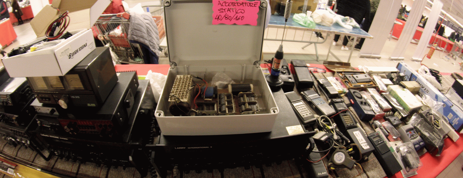 Fiera_elettronica_radioamatore_febbraio_2023_Surplus_e_CB_1600.gif