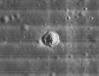 Luna_cratere_esagonale_anomalia_o3-143-h3a_Forum_ADIA.jpg